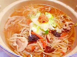 味噌ラーメンスープの素☆ピリ辛豚モヤシ鍋