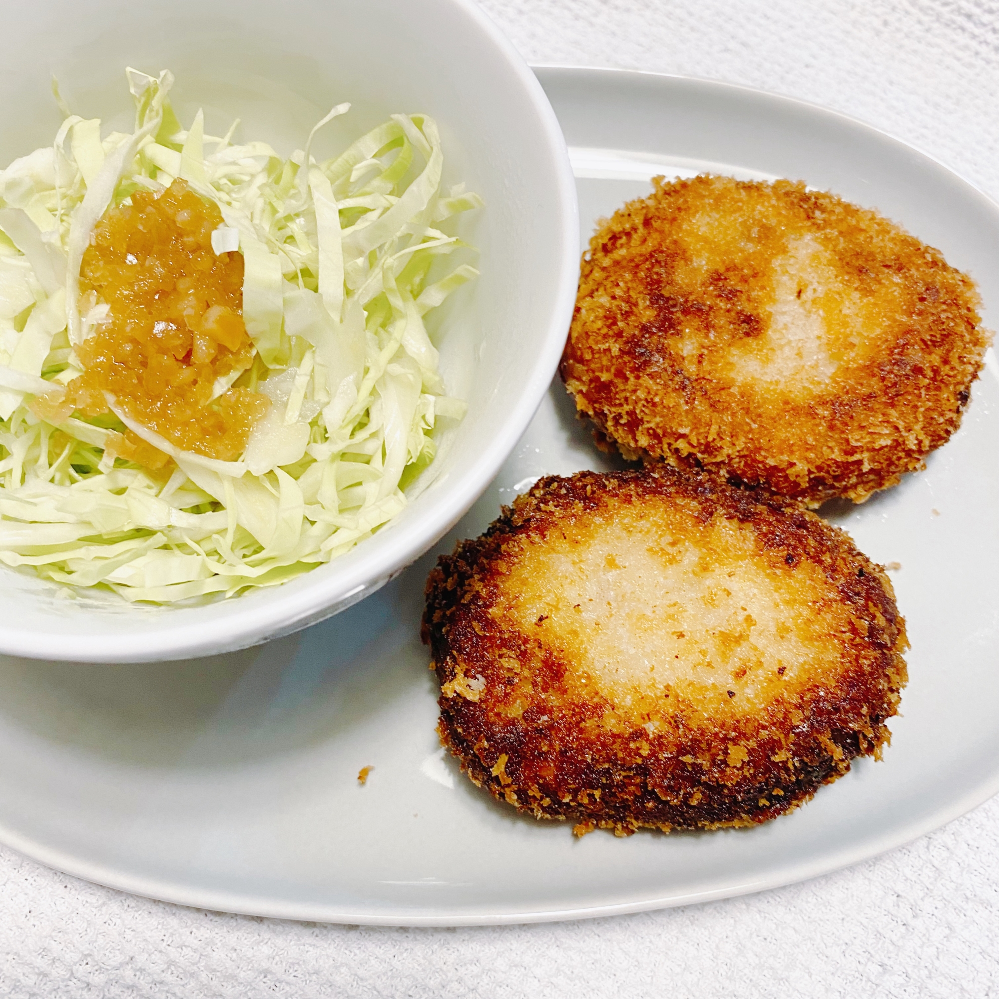 コロッケ/作り置きの牛豚そぼろを具に入れる