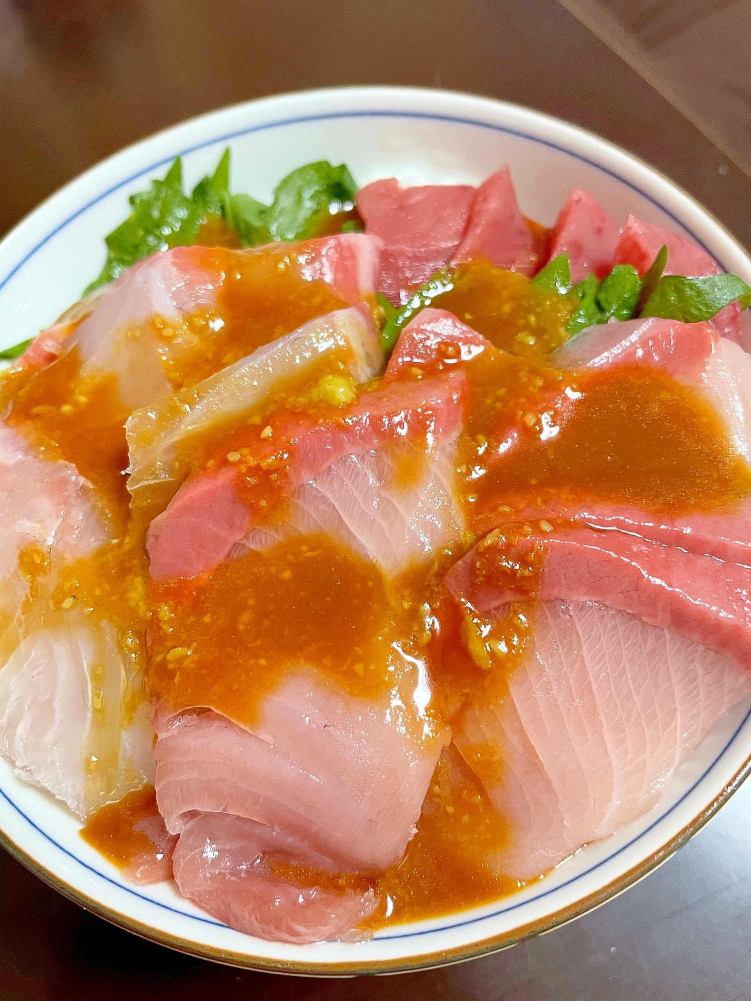 3種類のお刺身で海鮮丼