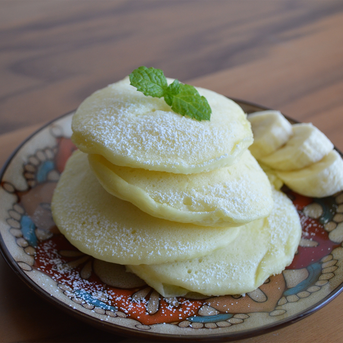 もちもち食感「真っ白パンケーキ」