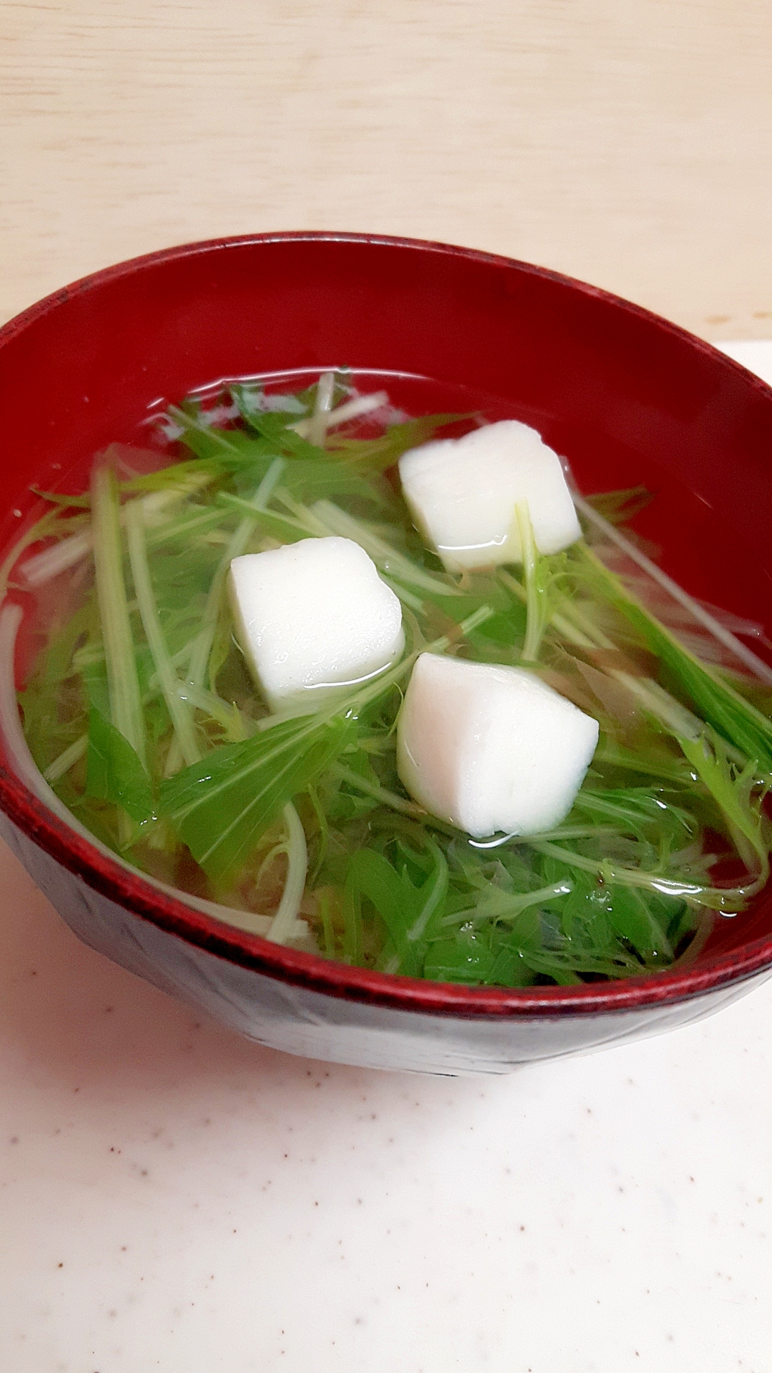 昆布茶で簡単！(^^)水菜とはんぺんのお吸い物♪