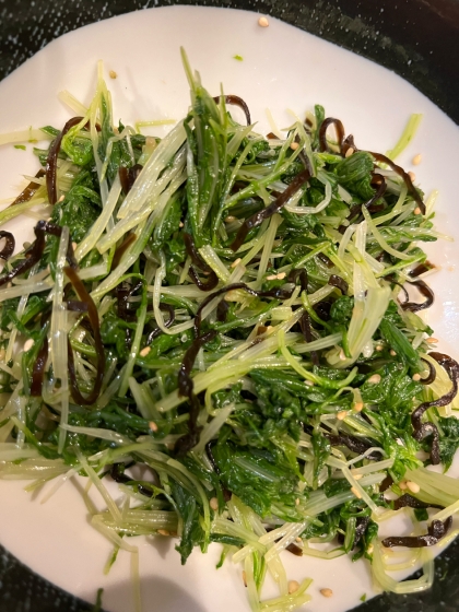 簡単に♡ごま油香る♪水菜と塩昆布の和え物