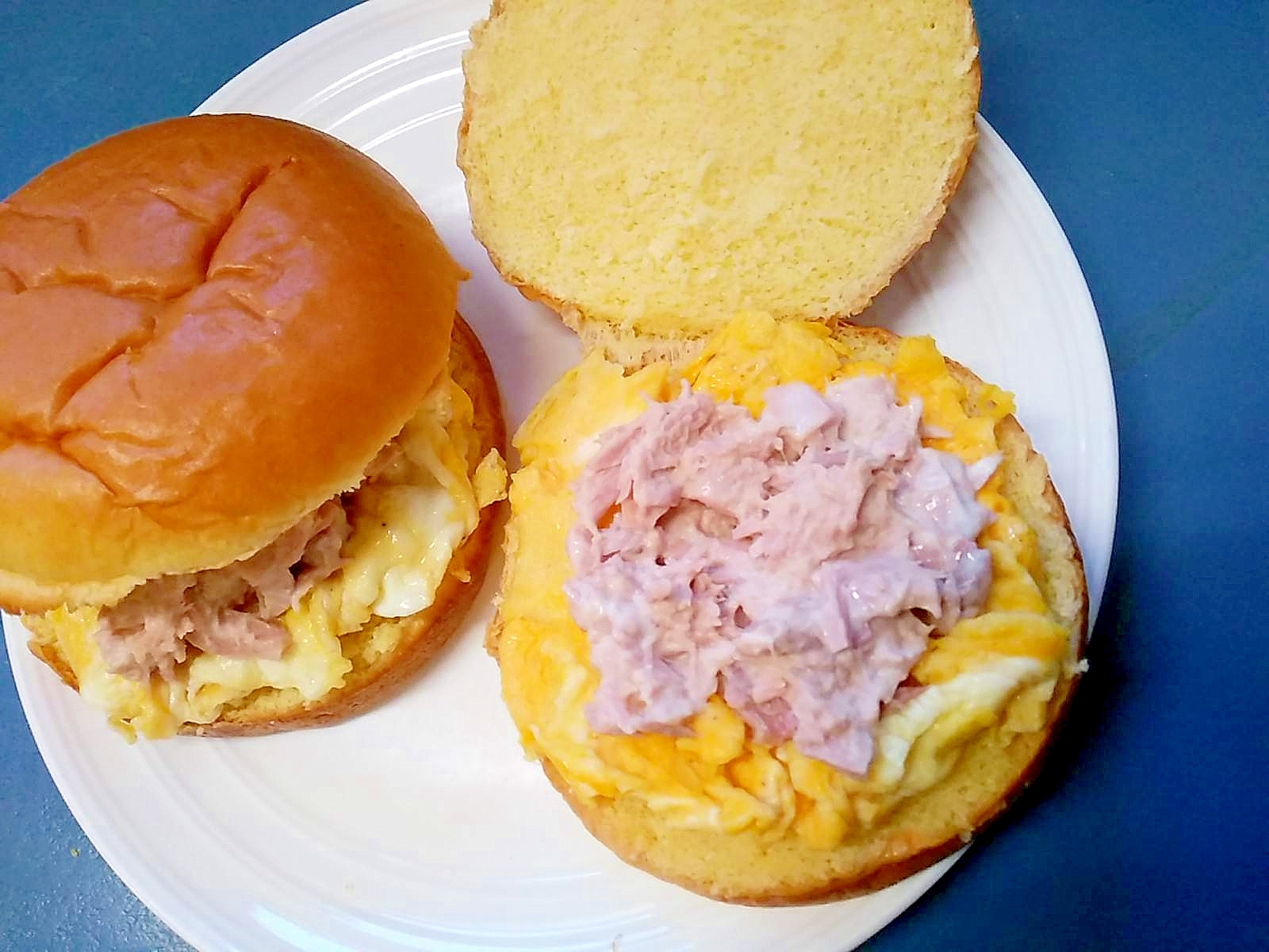 ツナマヨと卵焼きのサンドイッチ
