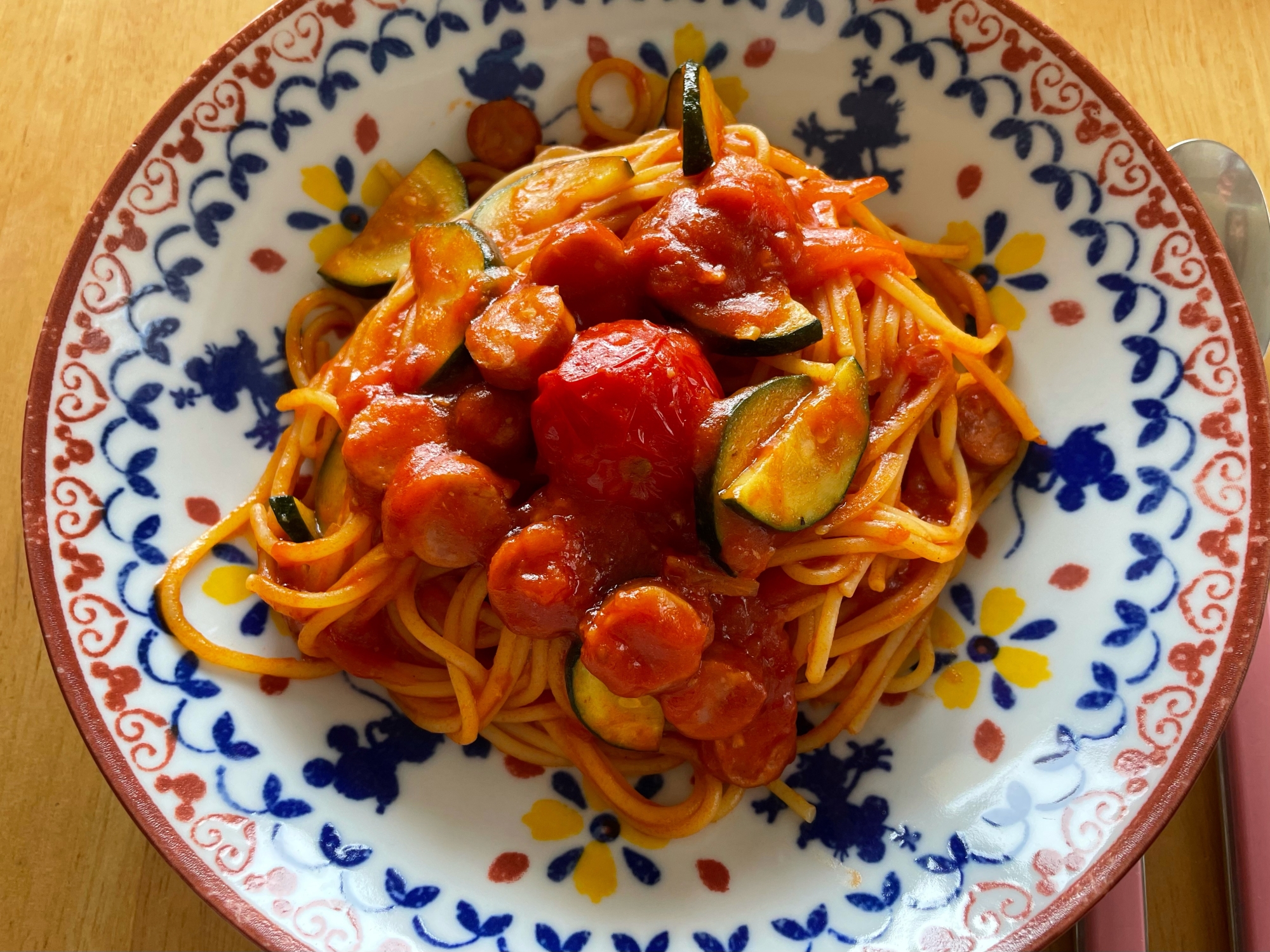 簡単 パスタソースでガーリックトマトパスタ レシピ 作り方 By マックロトトロ 楽天レシピ