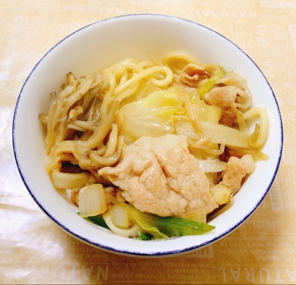 豚肉とキャベツのパスタ