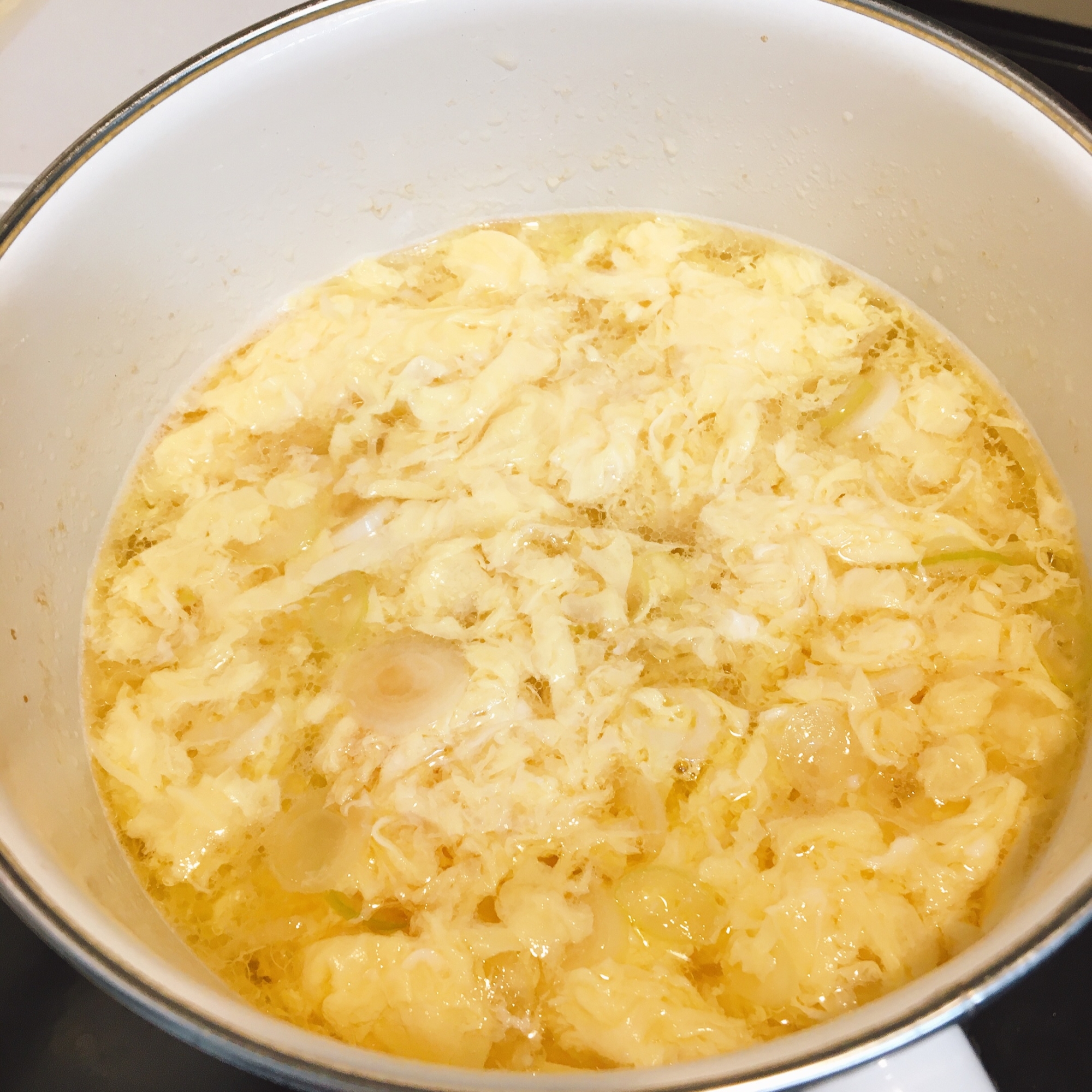 鶏皮で美味しい〜卵スープ