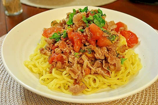 牛肉とトマトのさっぱり炒めでつけラーメン