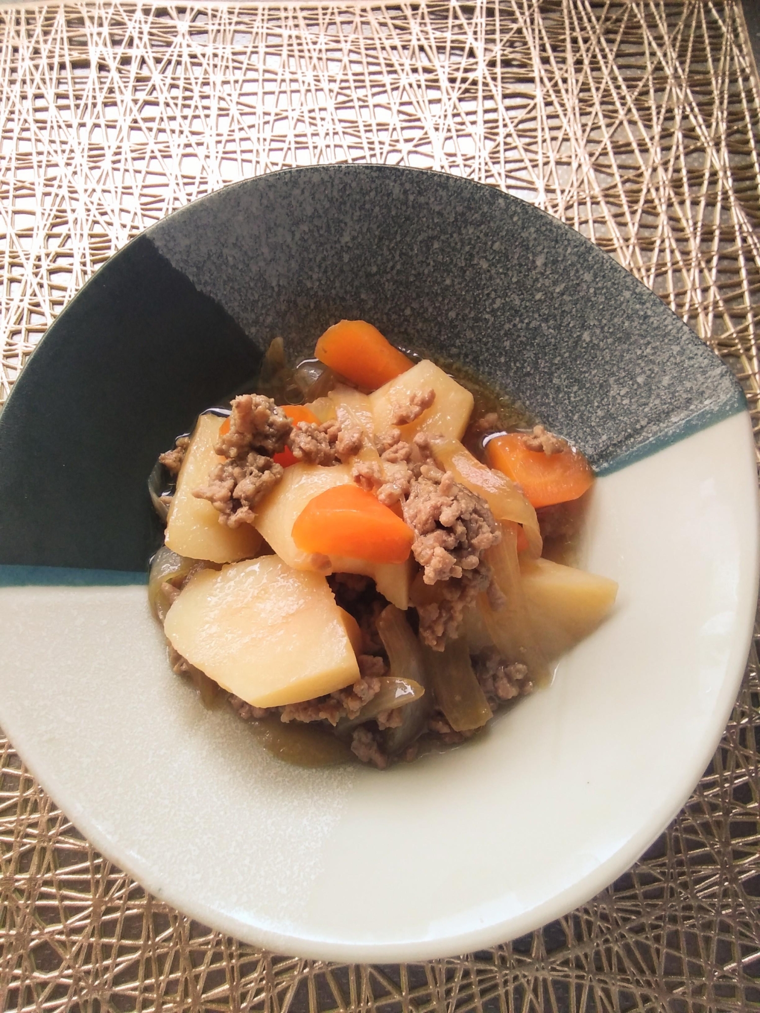 ひき肉じゃが　合い挽き肉の肉じゃが