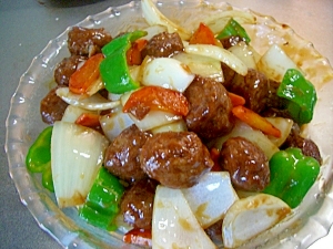 レトルトのミートボールに野菜をプラスした炒め物 レシピ 作り方 By カゲジジ 楽天レシピ レトルトのミートボールに野菜をプラスした炒め物 レシピ 作り方 By カゲジジ 楽天レシピ