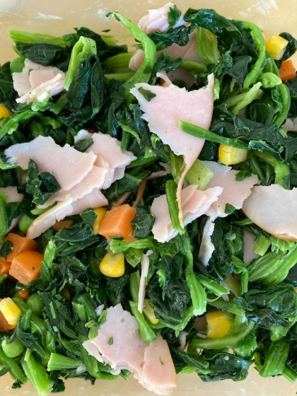 ハムと冷凍ほうれん草と冷凍ミックスベジタブルで！簡単にできました！