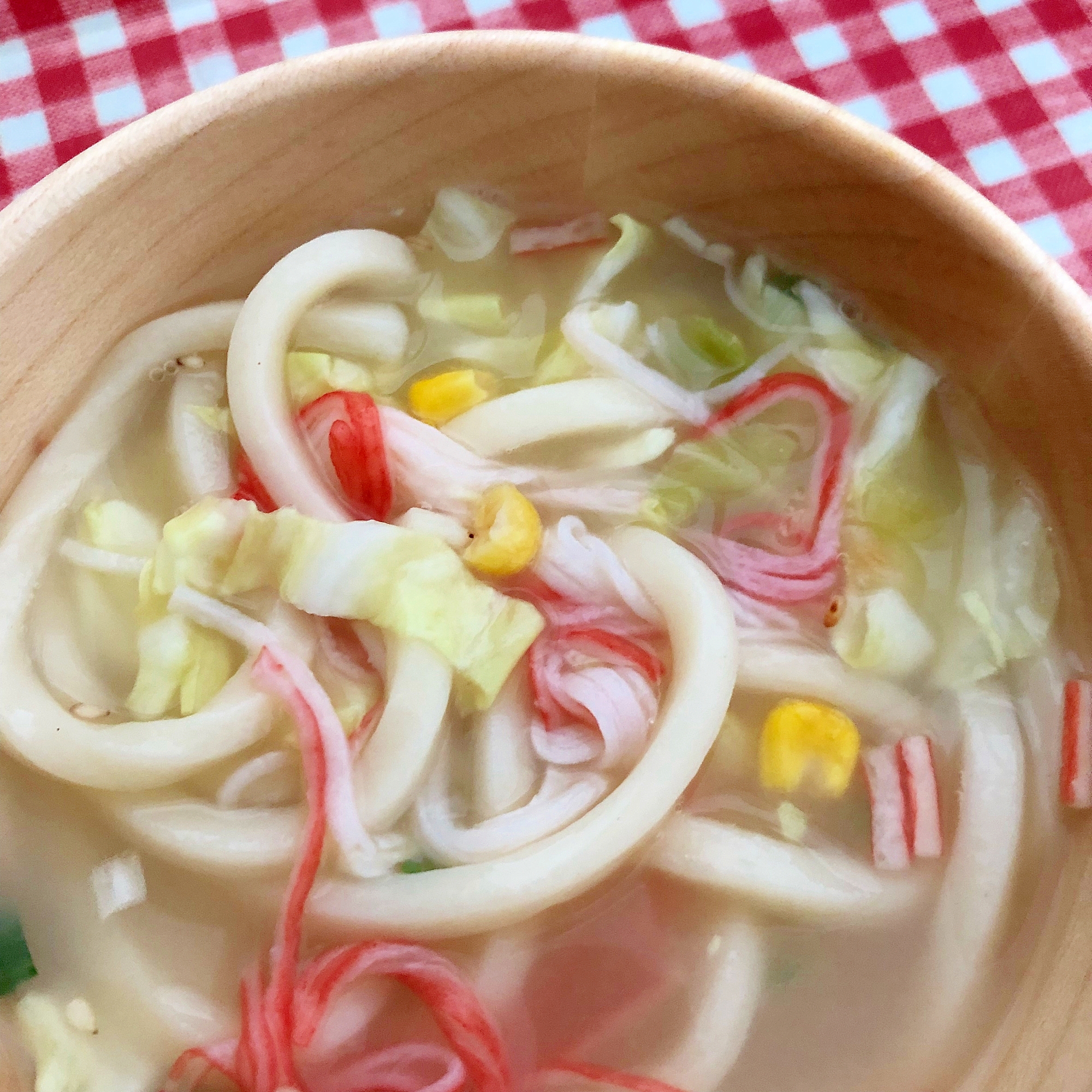 キャベツとカニカマの煮込みうどん★