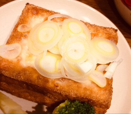 トースターで簡単！厚揚げの味噌チーズ焼き