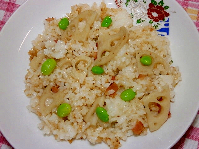 れんこんと枝豆のチャーハン