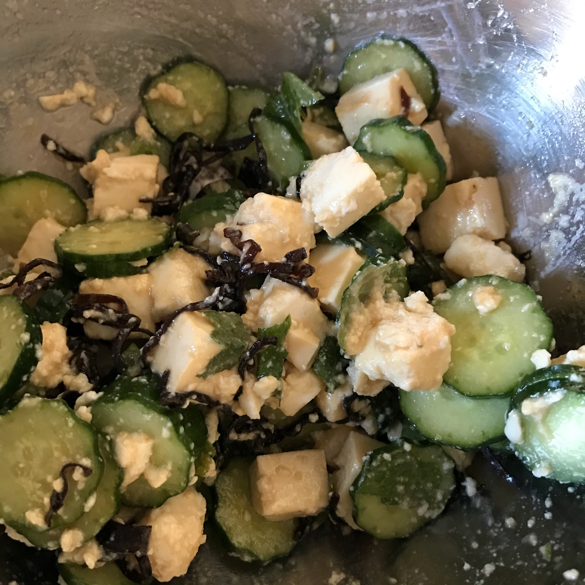 豆腐ときゅうりのサラダ