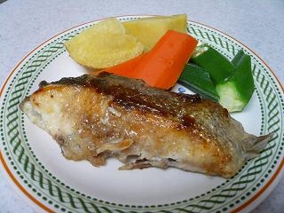 ガーリック風味のスズキのムニエル レシピ 作り方 By オクハマモ 楽天レシピ ガーリック風味のスズキのムニエル レシピ 作り方 By オクハマモ 楽天レシピ