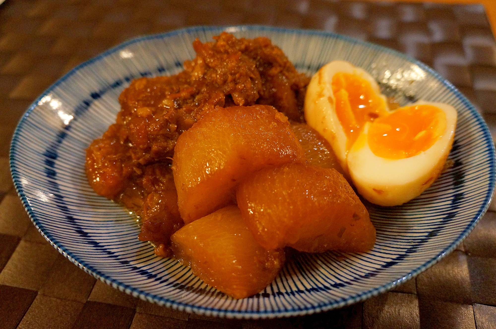 豚軟骨(パイカ)の煮込み