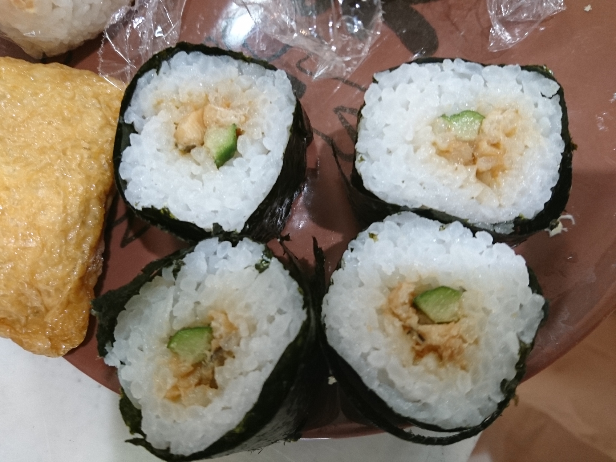アナゴときゅうりの細巻き寿司