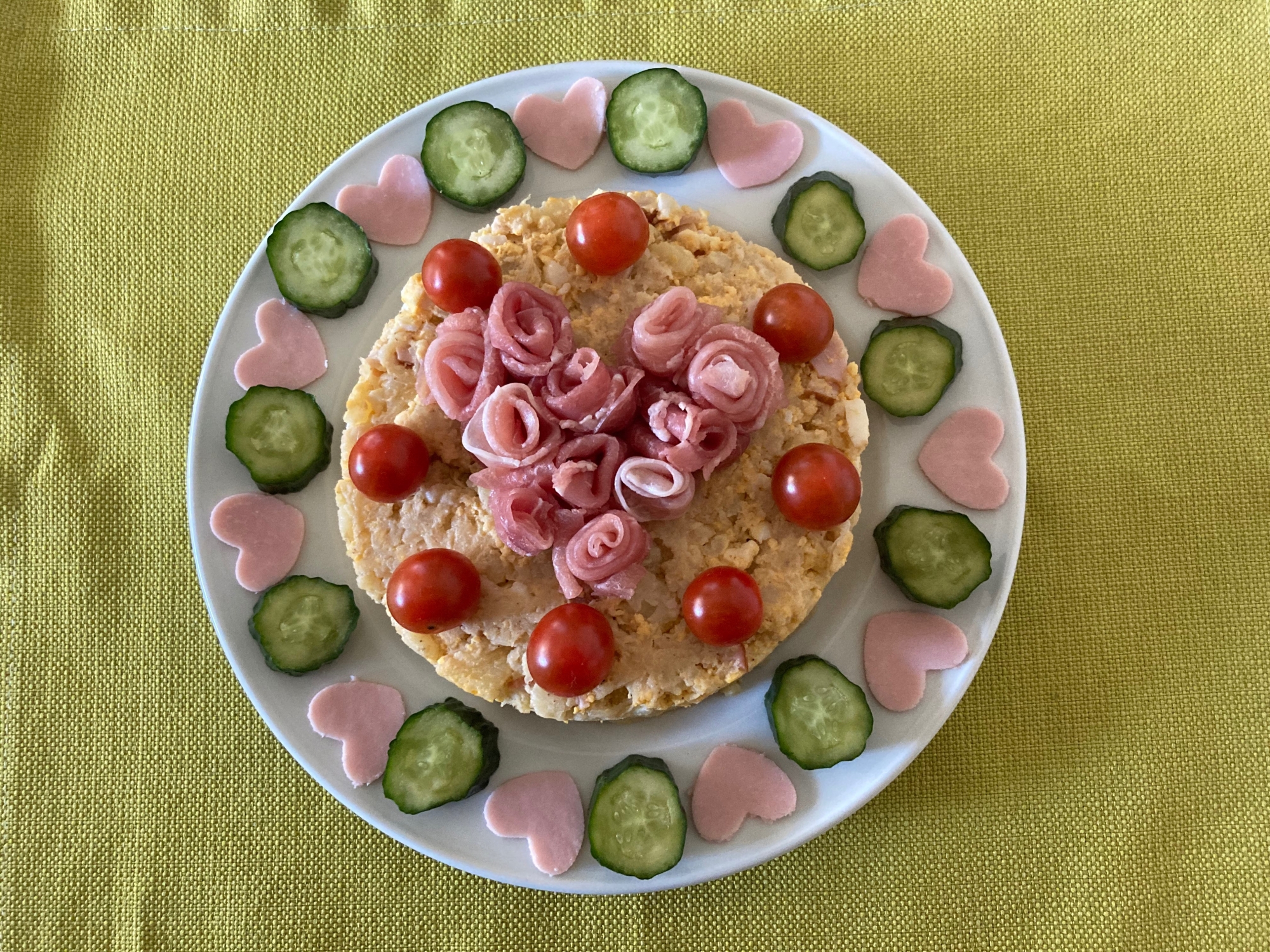 うちのサラダ　結婚記念日に　ポテトサラダのケーキ