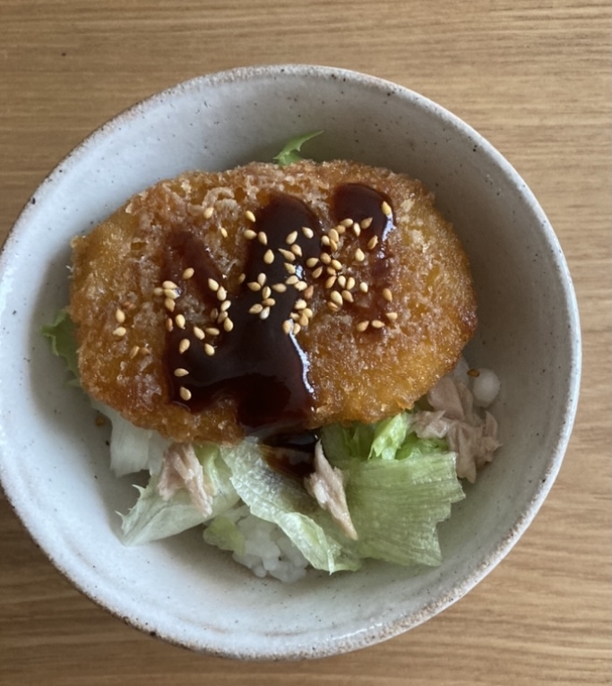 ツナサラダコロッケ丼