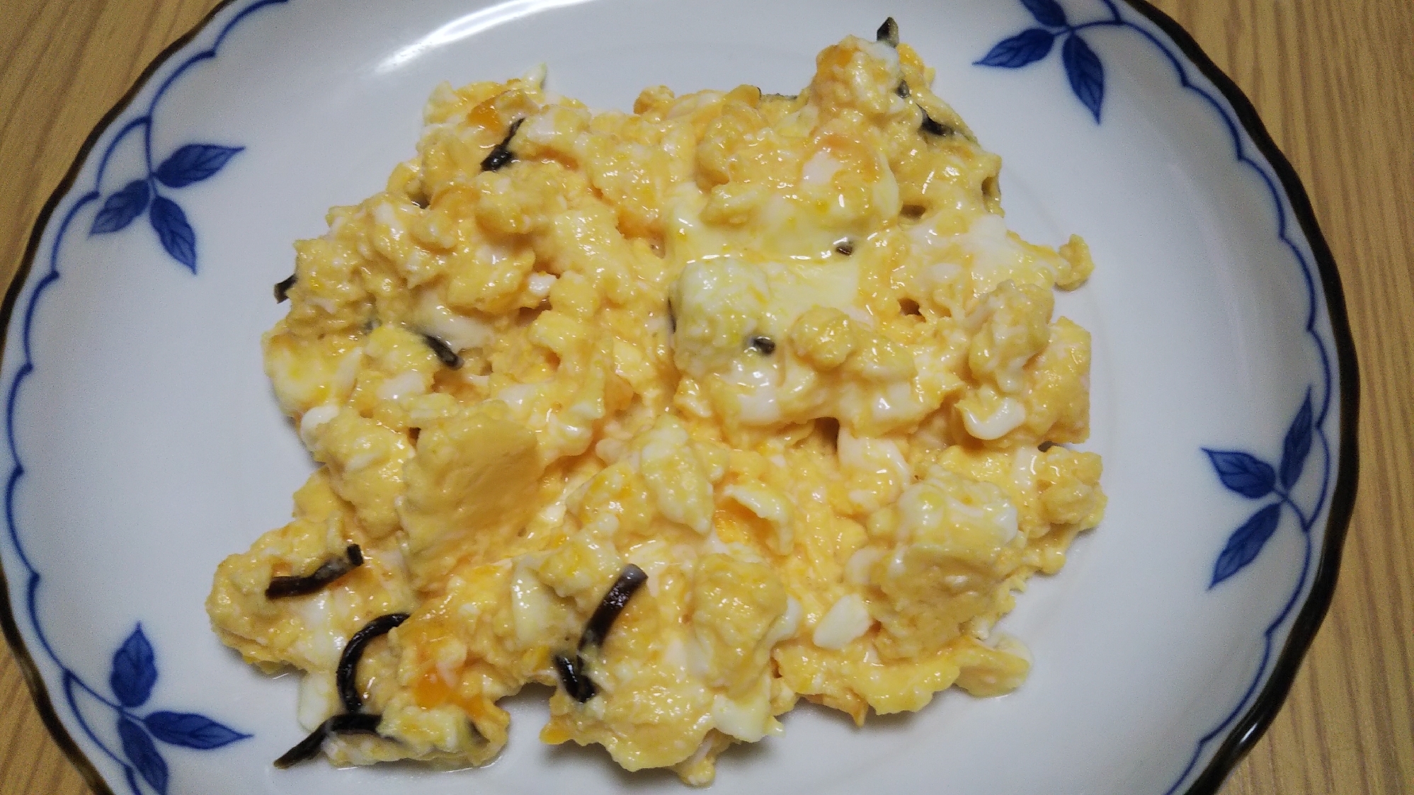 ベビーチーズと塩昆布の炒り卵☆
