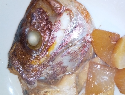 鯛のあらと大根の煮物