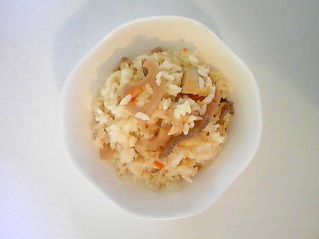 きんぴらミックスで炊き込みご飯