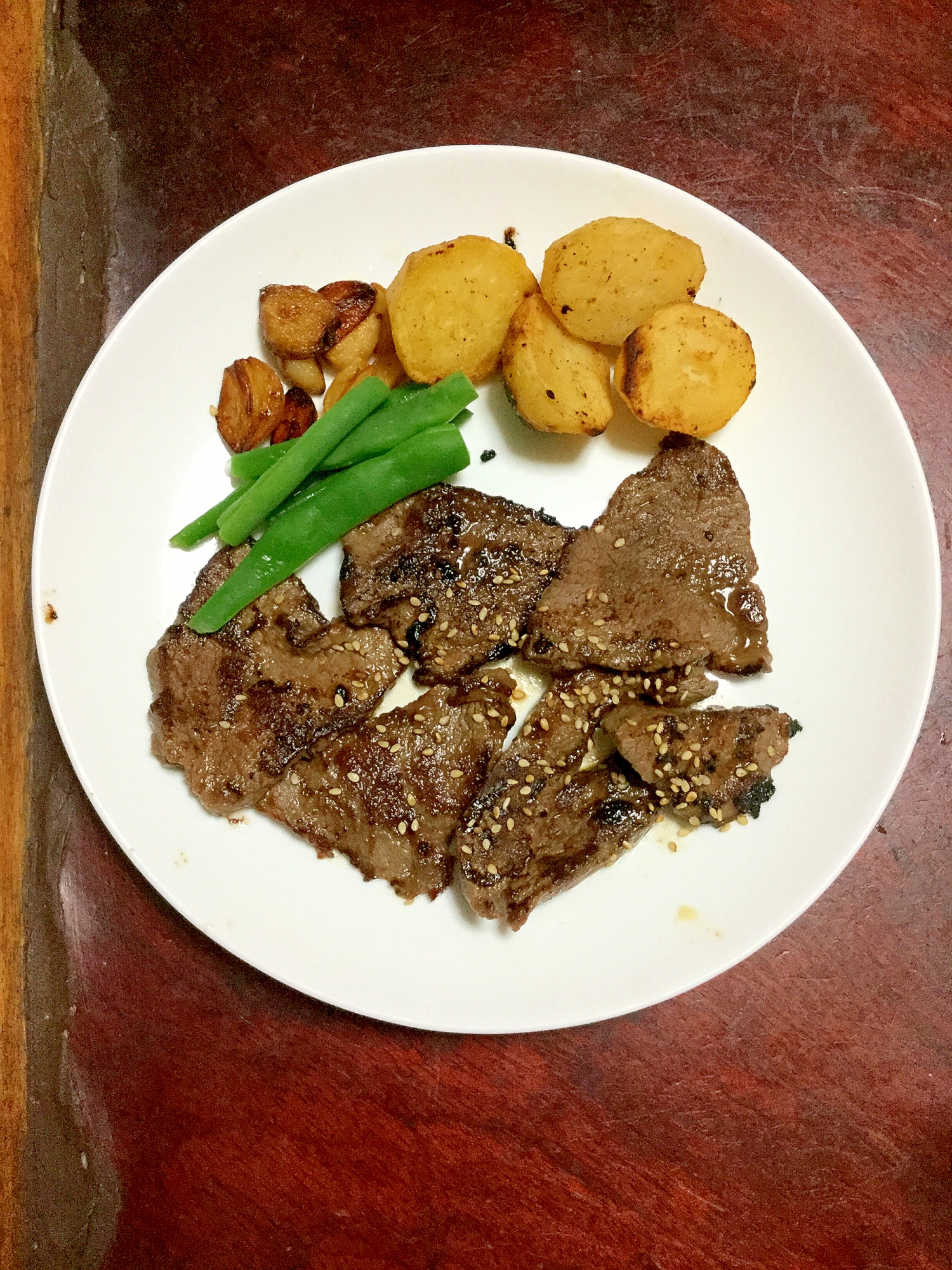 ケイジャンスパイスの一口ビーフステーキ レシピ 作り方 By とりあえず乾杯 楽天レシピ