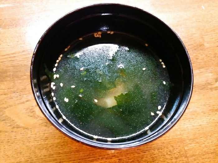 ワカメと豆腐の中華スープ