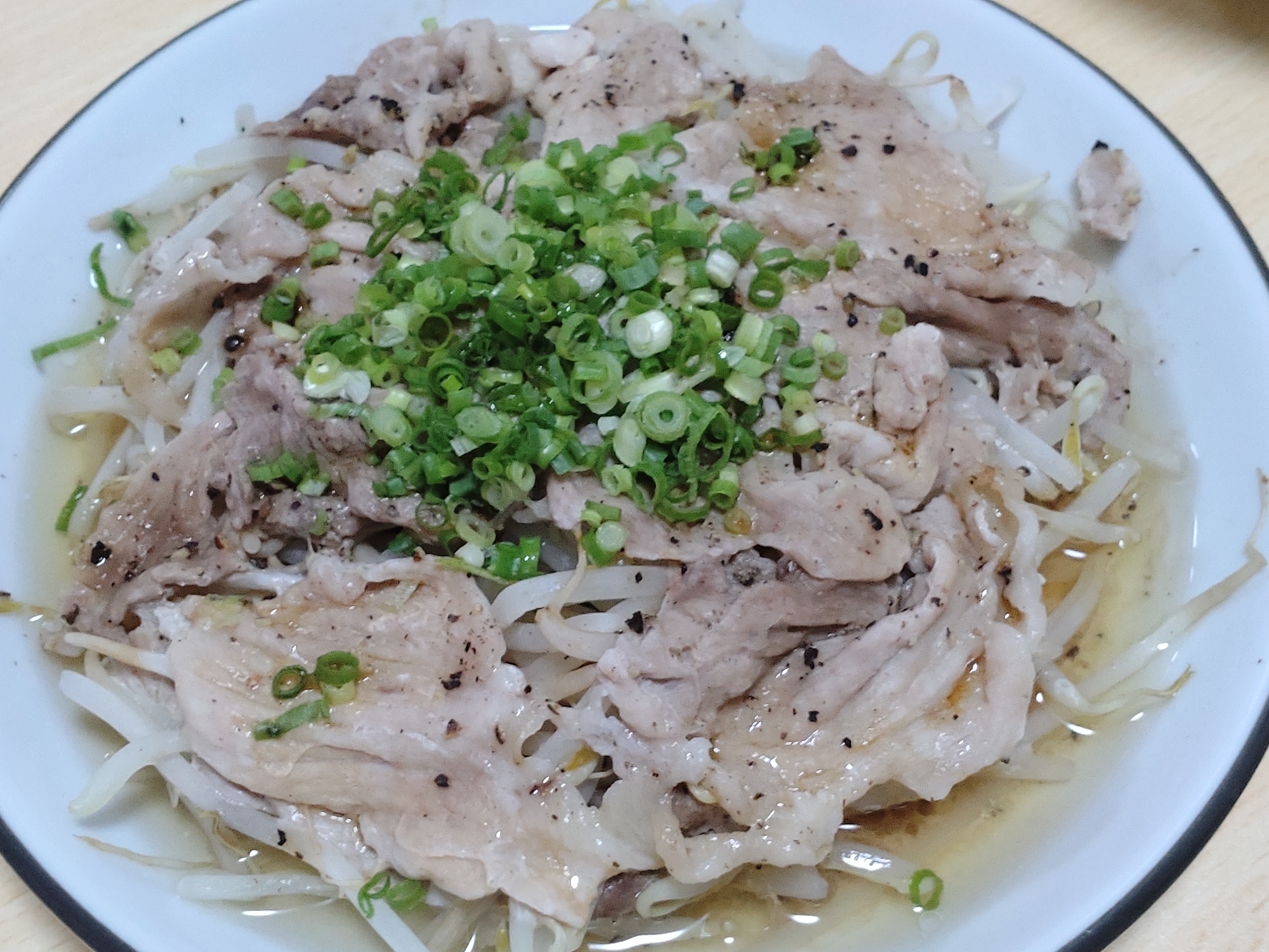 簡単☆豚肉ともやしのレンジ蒸し