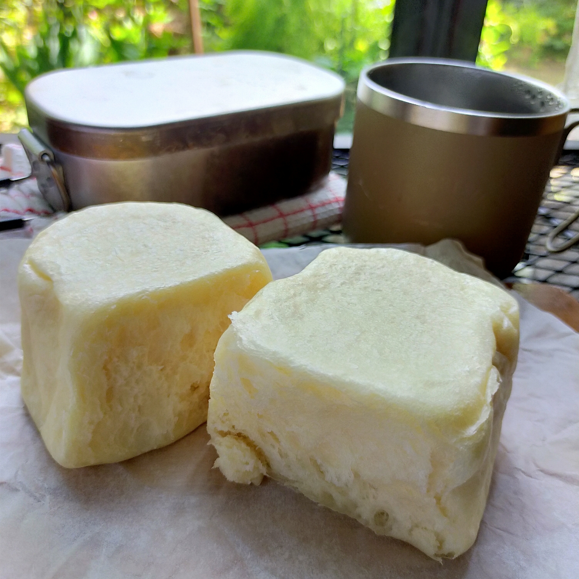 メスティンと固形燃料で作るパン