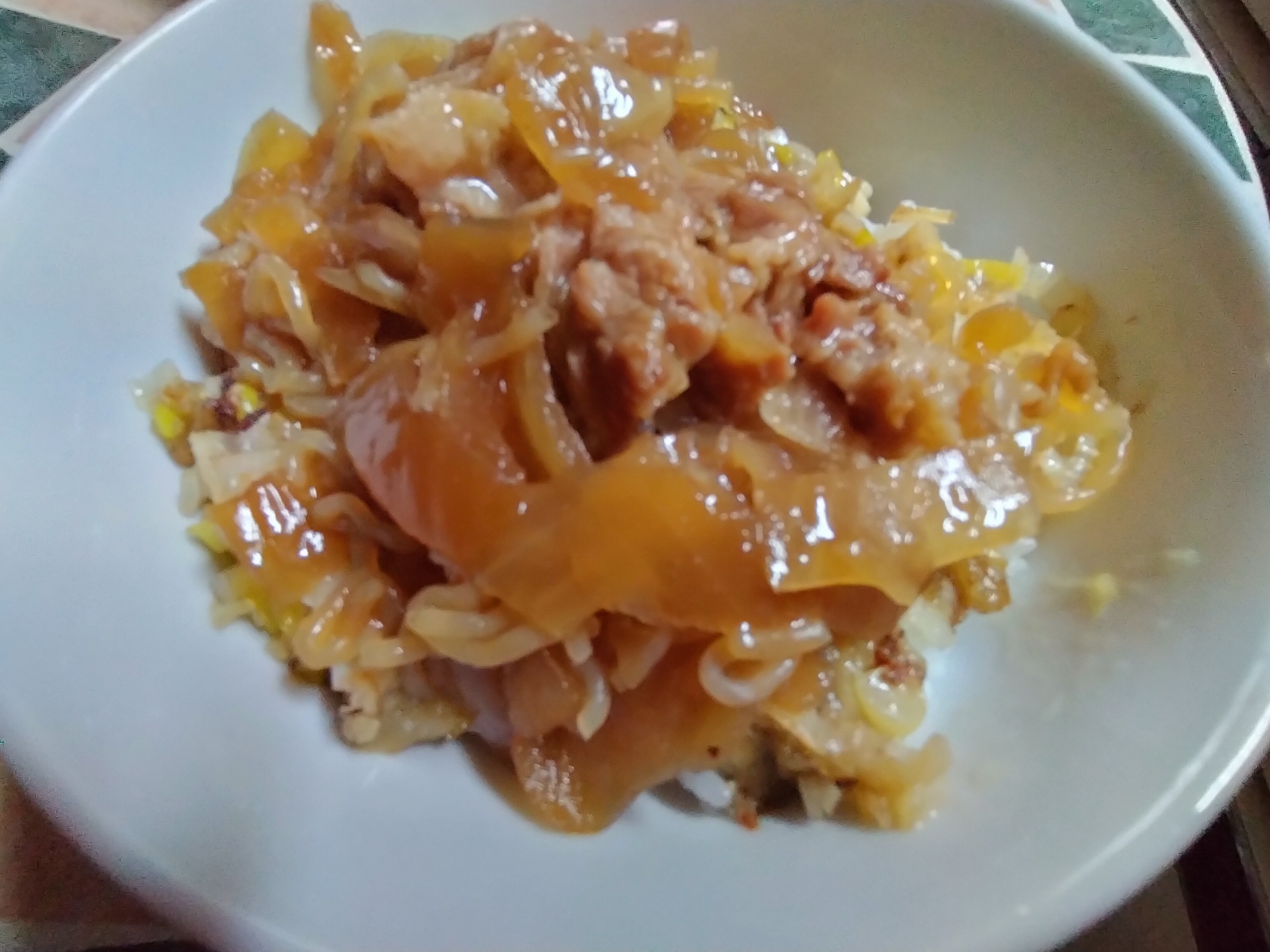 わさびマヨネギ炒め乗せ牛丼