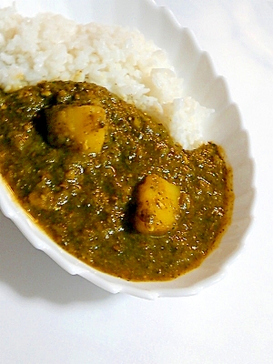 じゃがいもコロコロほうれん草カレー