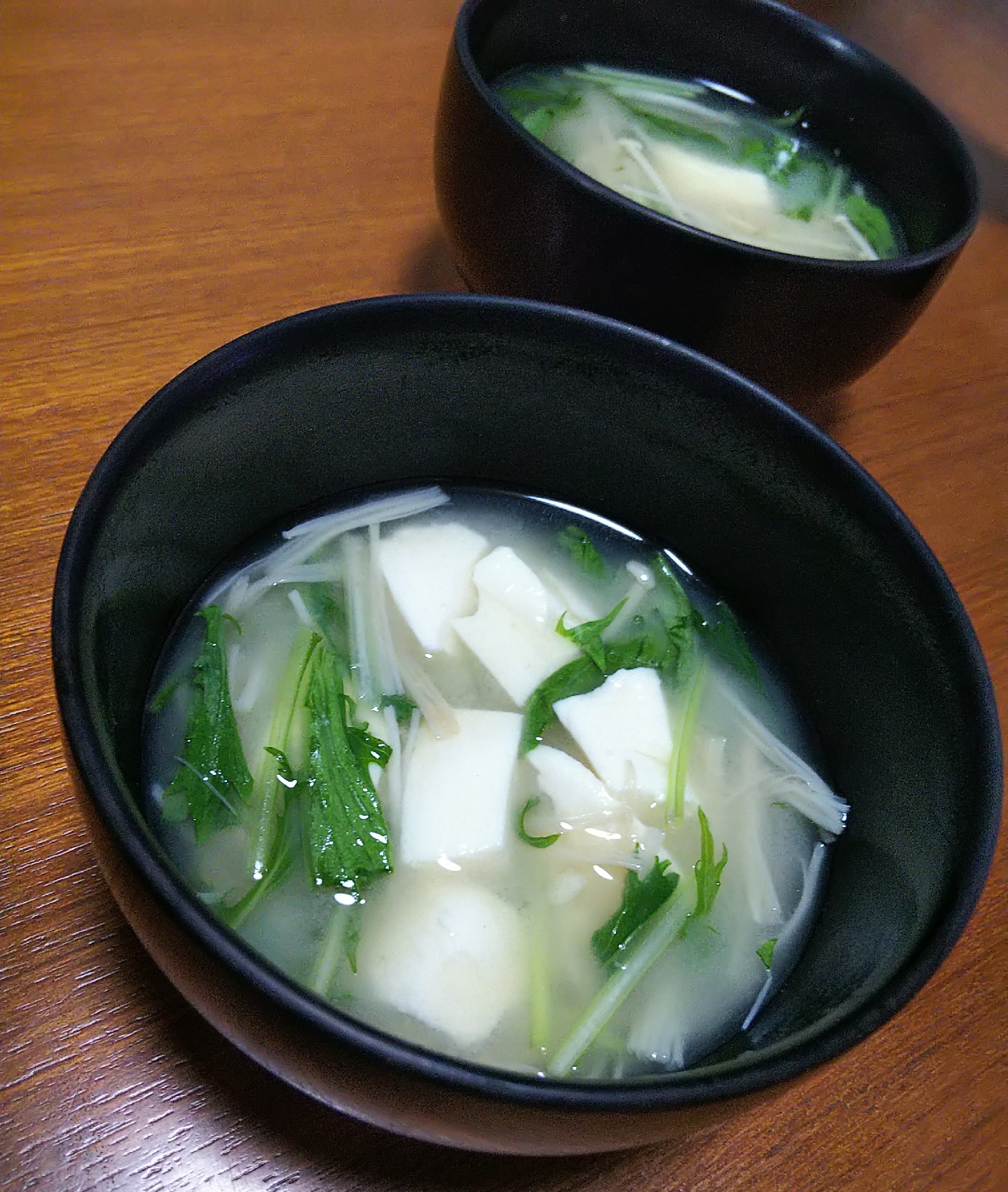 くずし豆腐と水菜とエノキの味噌汁