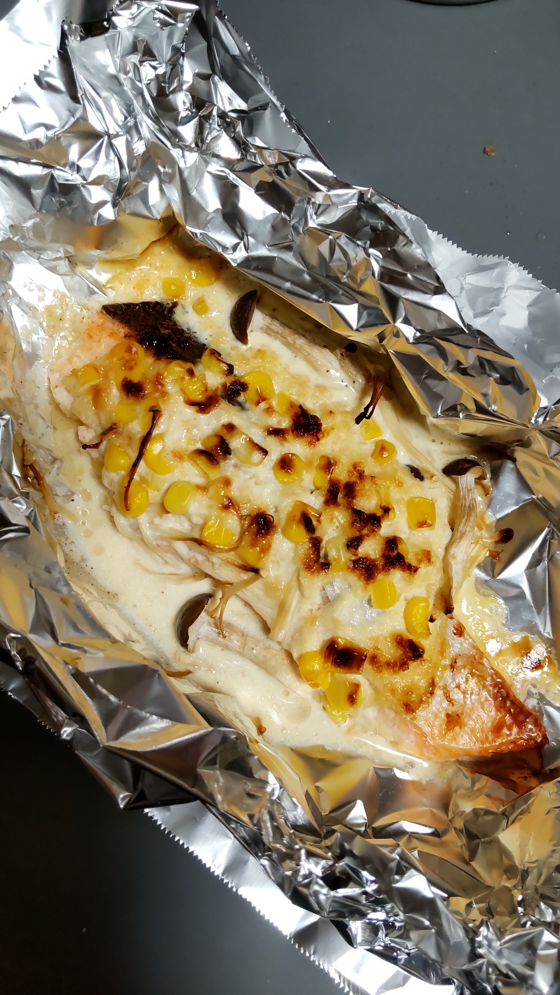 グリルで鮭のホイル焼き