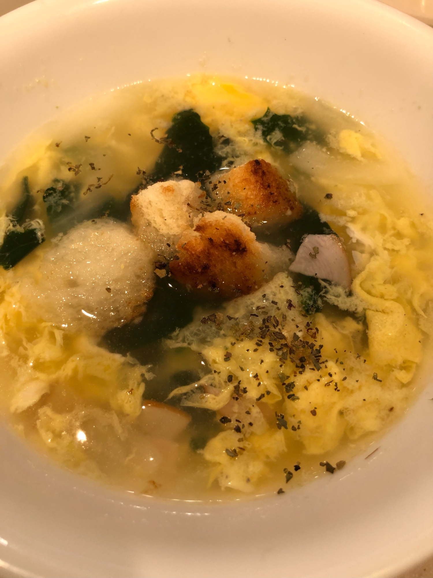手作りクルトン入り野菜卵スープ。No.999