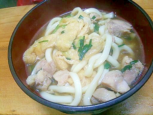 鶏ももと油揚げの煮込み饂飩