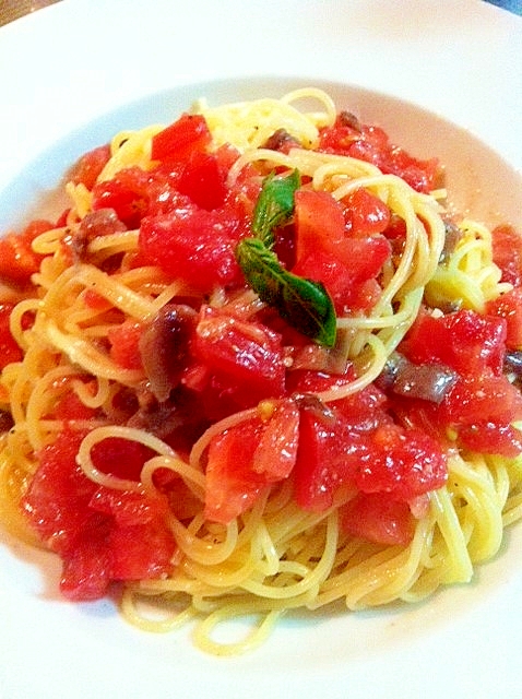 アンチョビの冷製トマトスパゲッティ