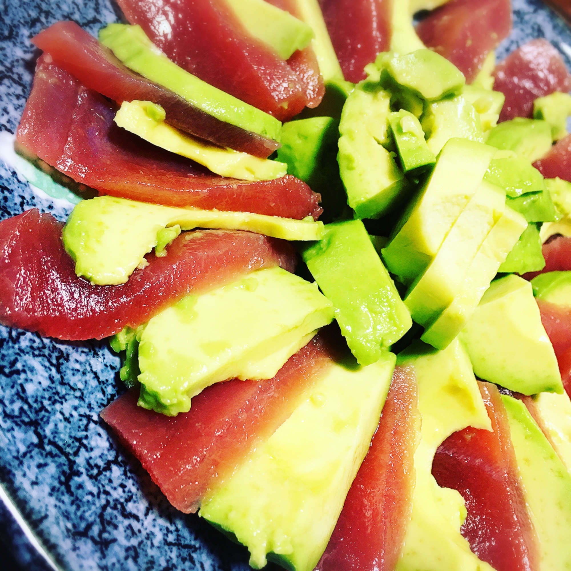 おつまみに マグロとアボカドのお刺身 パーティに