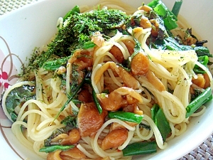 梅しそ、なめこの和風パスタ