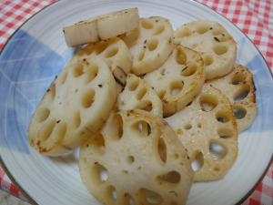 れんこんのブラックペッパー焼き レシピ 作り方 By まの925 楽天レシピ れんこんのブラックペッパー焼き レシピ 作り方 By まの925 楽天レシピ