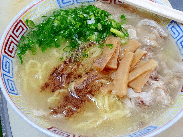 ぷるぷる♪コラーゲン　「とんこつ塩ラーメン」