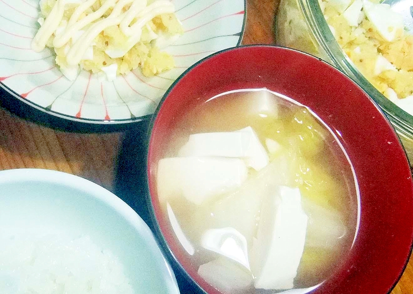 白菜と豆腐の白味噌仕立て