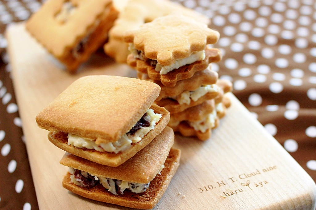 レーズンバターサンド風 チーズクリームで レシピ 作り方 By ひろ4074 楽天レシピ