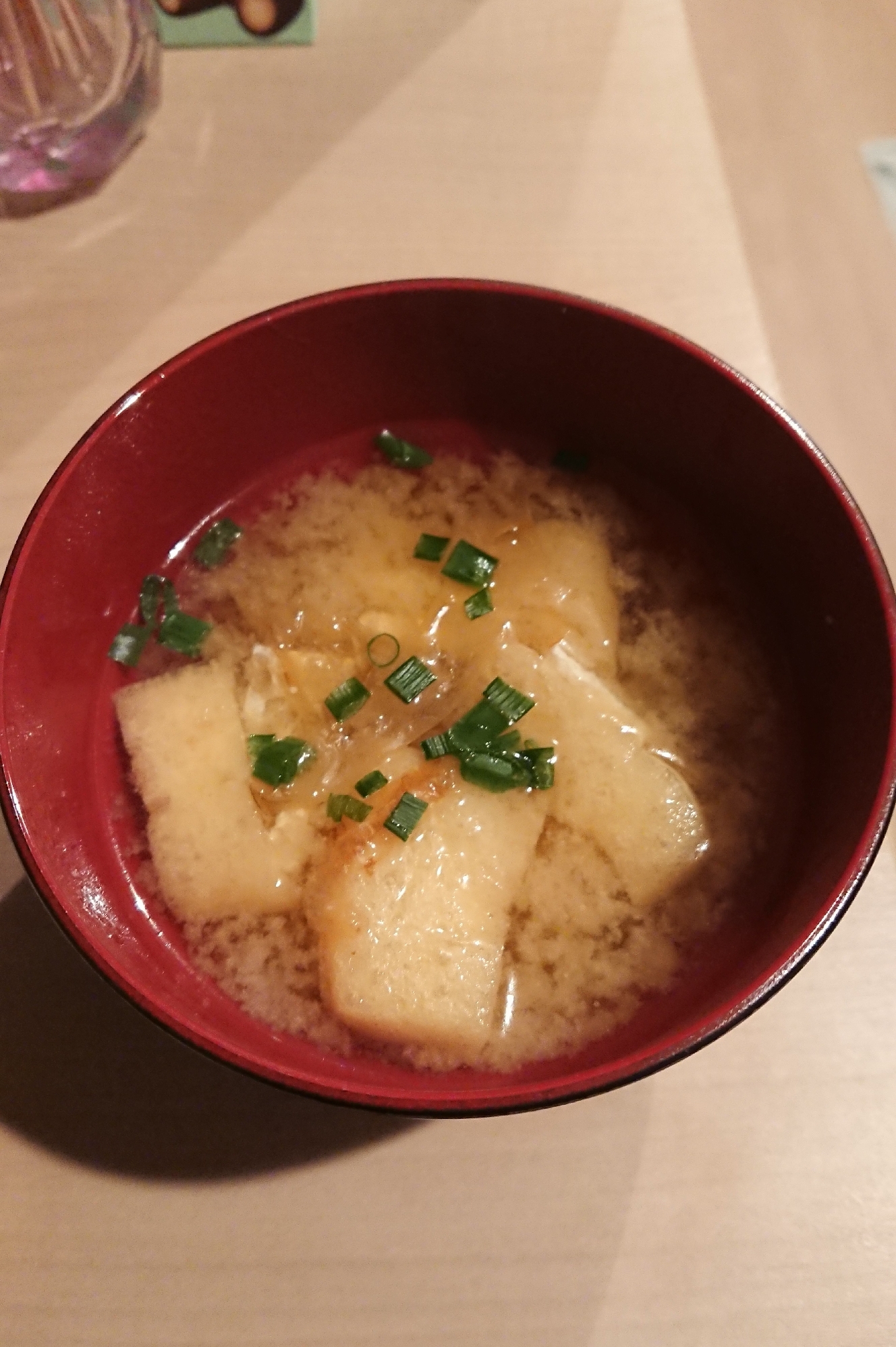 油揚げとかつおぶしの味噌汁