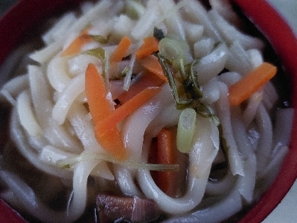 もやしたっぷり！あったか肉うどん♪