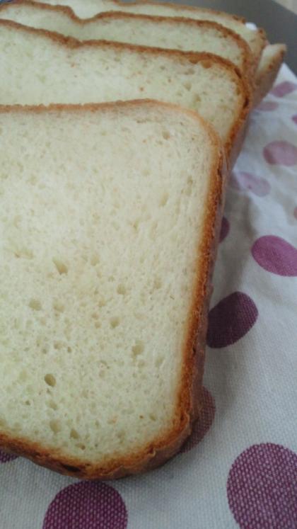 薄力粉こんなに多いパン初めてでした！想像以上にふっわふわー♪ほのかに甘くておいしい(●´∀｀●)/