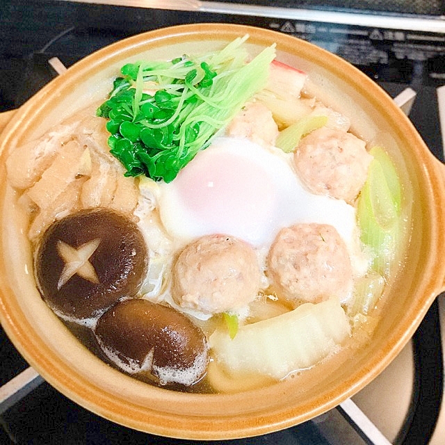 鶏団子と白菜の☆あったか具沢山鍋焼きうどん