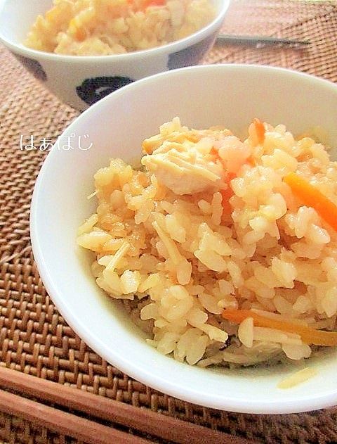 のせて炊くだけ♪簡単！鷄肉とえのきの炊き込みご飯