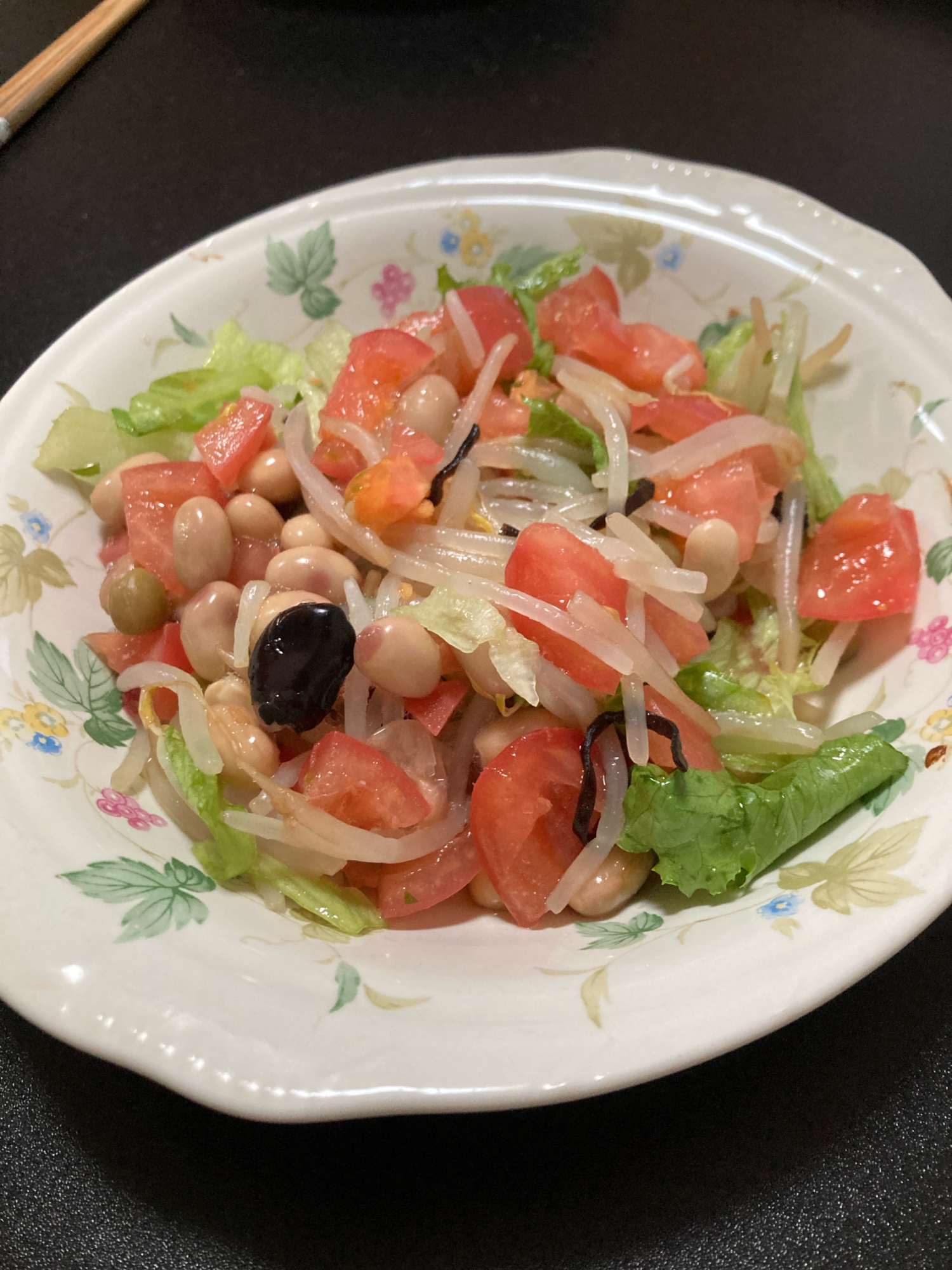 もやし、トマト、サラダ豆のサラダ