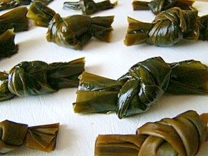 結びたくなるなる~♪意外と知らない結び昆布の作り方